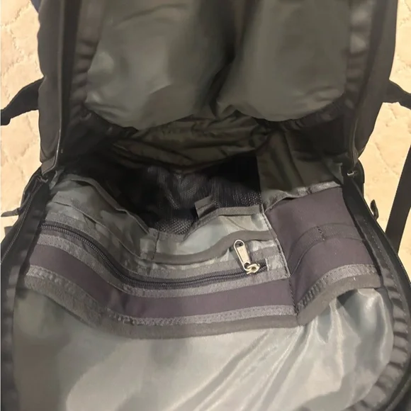 The North Face Borealis Backpack - Picture 5 of 8